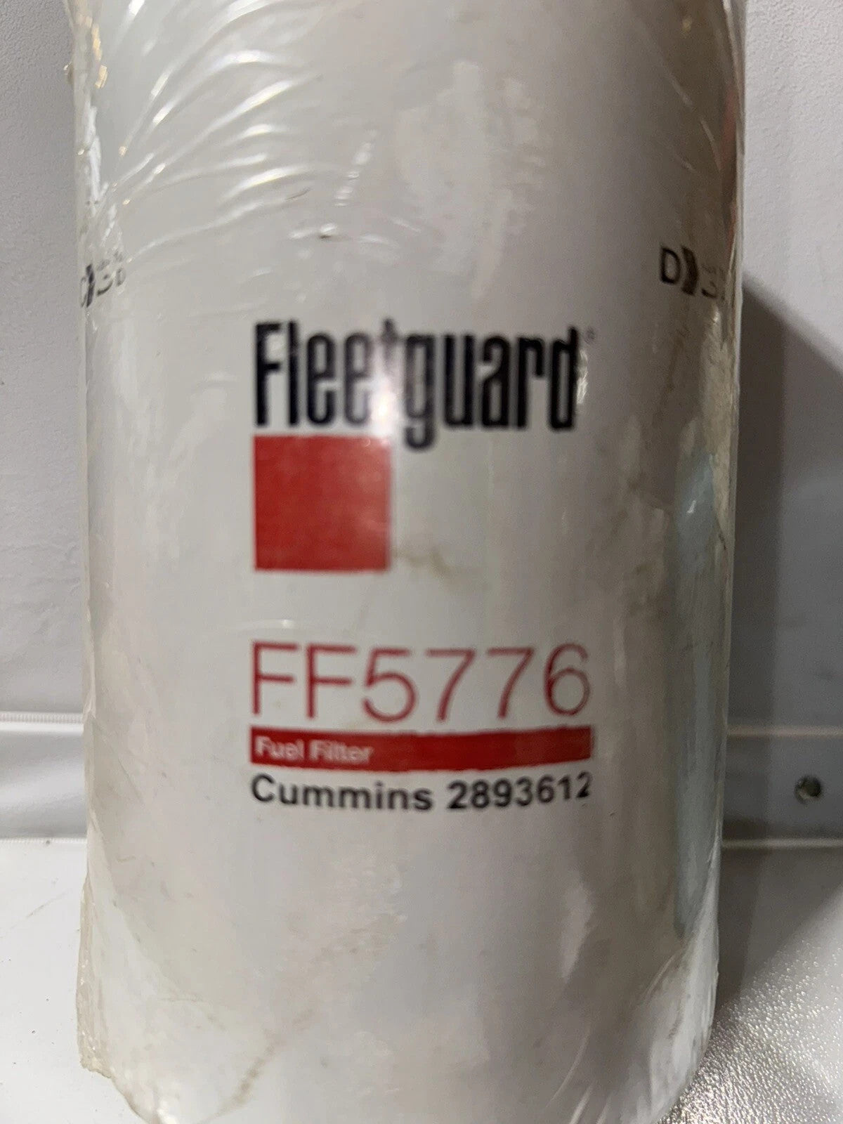 Fleetguard FF5776 Fuel Filter – Fits ISX Cummins 2893612, 1 Pack