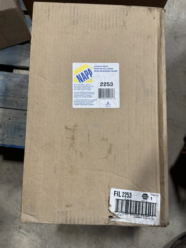 NEW NAPA GOLD AIR FILTER 2253 FIL2253