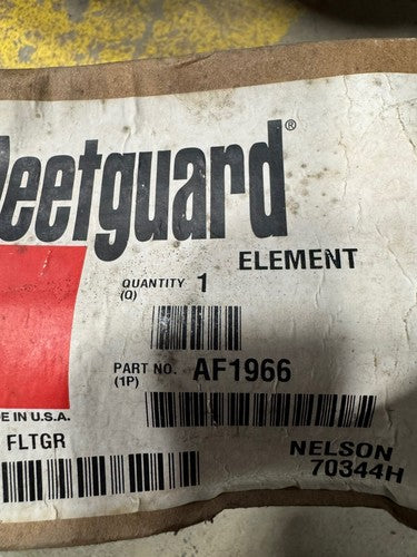 Fleetguard AF1966 Air Filter – Premium Engine Replacement Element
