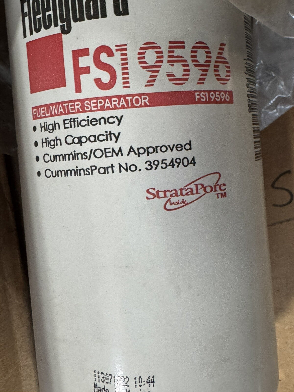 Fleetguard FS19596 Fuel / Water Separator Filter