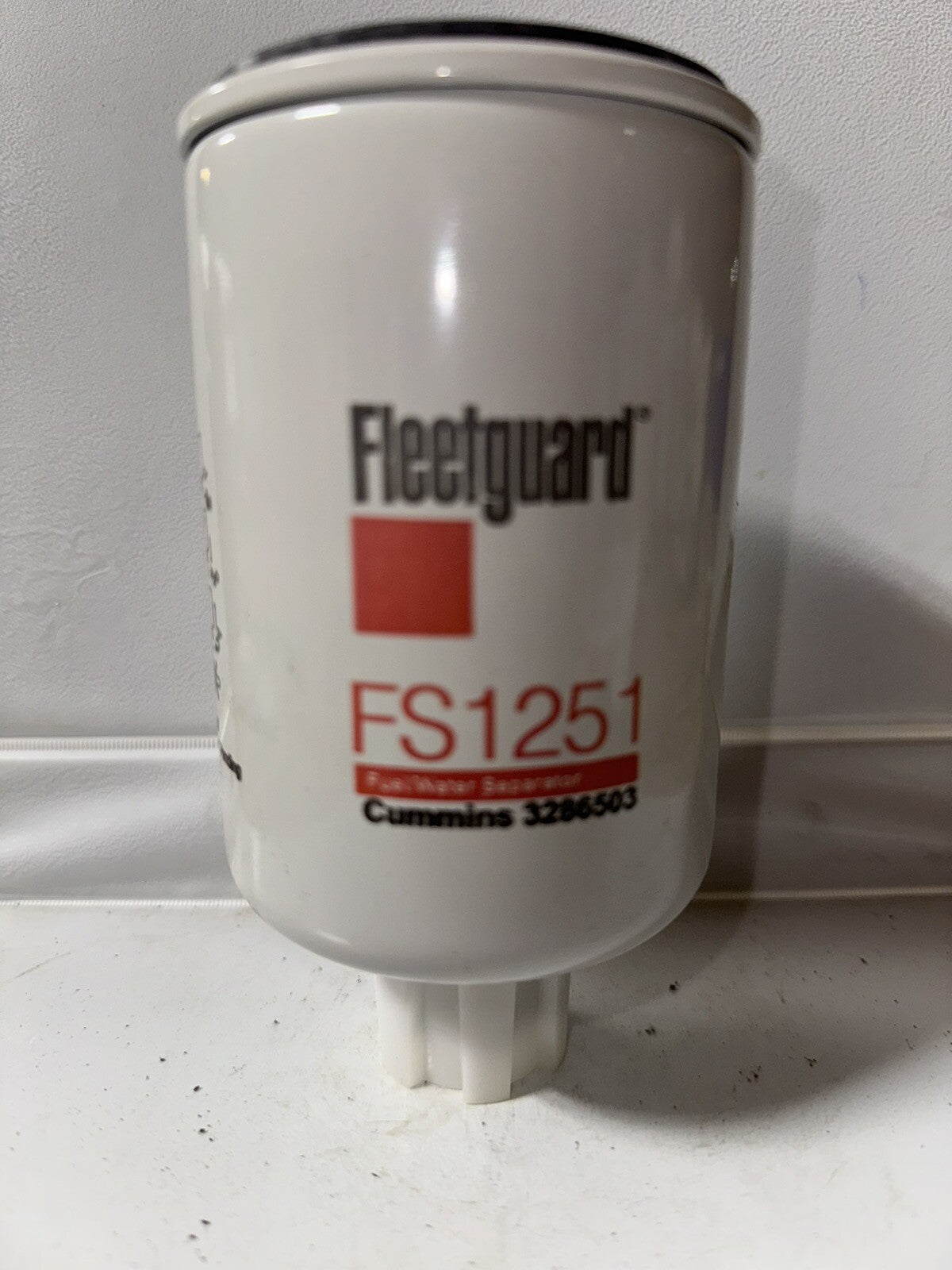 Fleetguard FS1251 Fuel/Water Separator Spin-On Filter