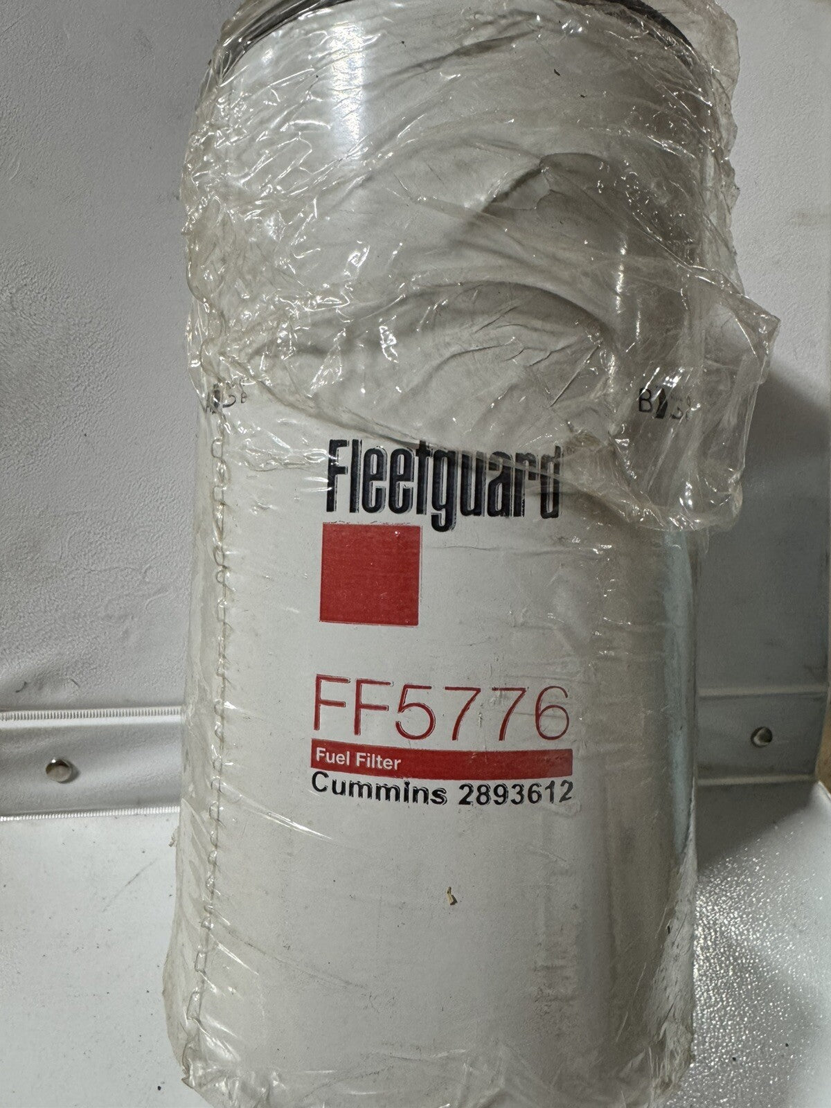 Fleetguard FF5776 Fuel Filter – Fits ISX Cummins 2893612, 1 Pack