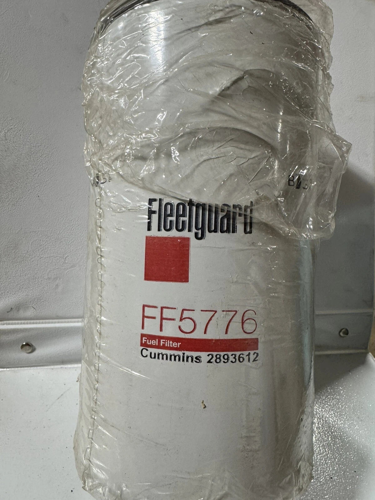 Fleetguard FF5776 Fuel Filter – Fits ISX Cummins 2893612, 1 Pack