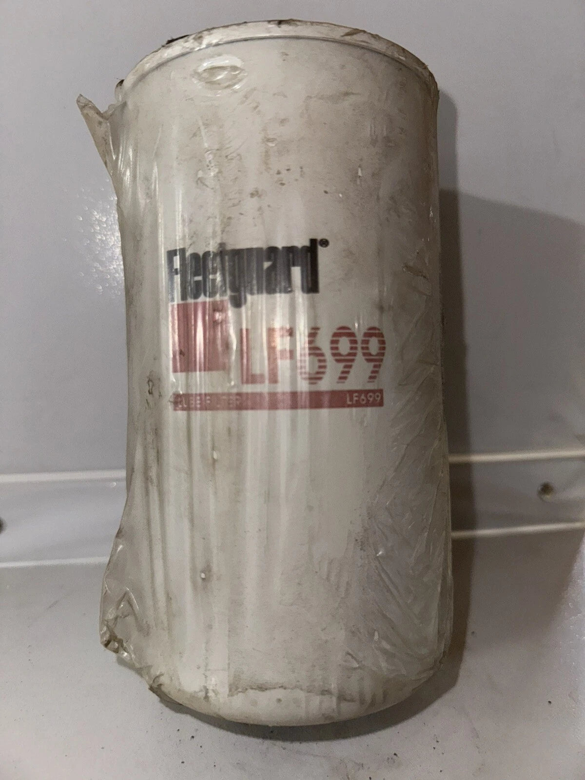 Fleetguard LF699 Full-Flow Spin-On Oil Filter