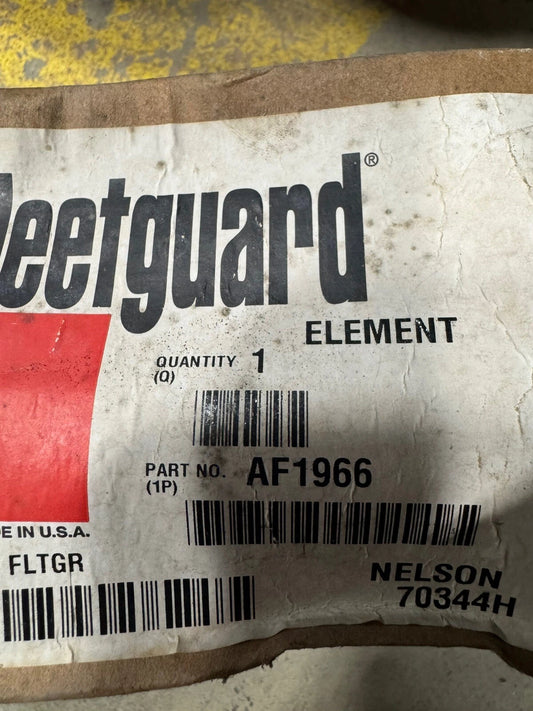 Fleetguard AF1966 Air Filter – Premium Engine Replacement Element
